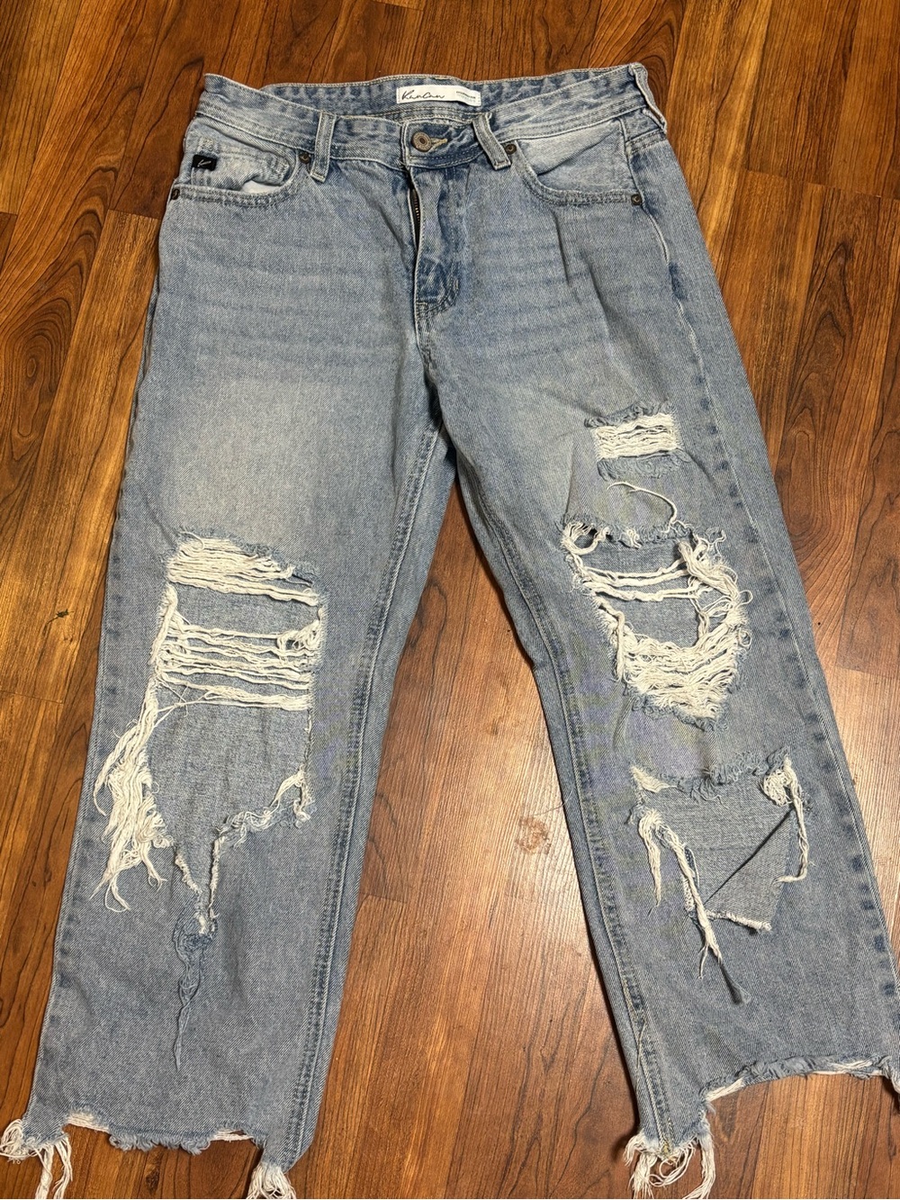 KanCan Women's Blue Capri Jeans, Distressed, Frayed Hem, Cropped, Mid-Rise SZ 26